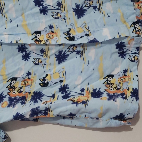 Bluey‎ Button Down Hawaiian Beach Short Sleeve Blue T Shirt - Picture 3 of 8